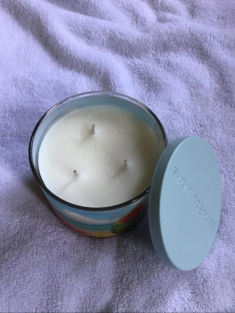 Bath & Body Works 3 wick candle Fresh Watermelon - Picture 2 of 3